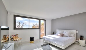 6 habitaciones, wifi y ropa de cama 