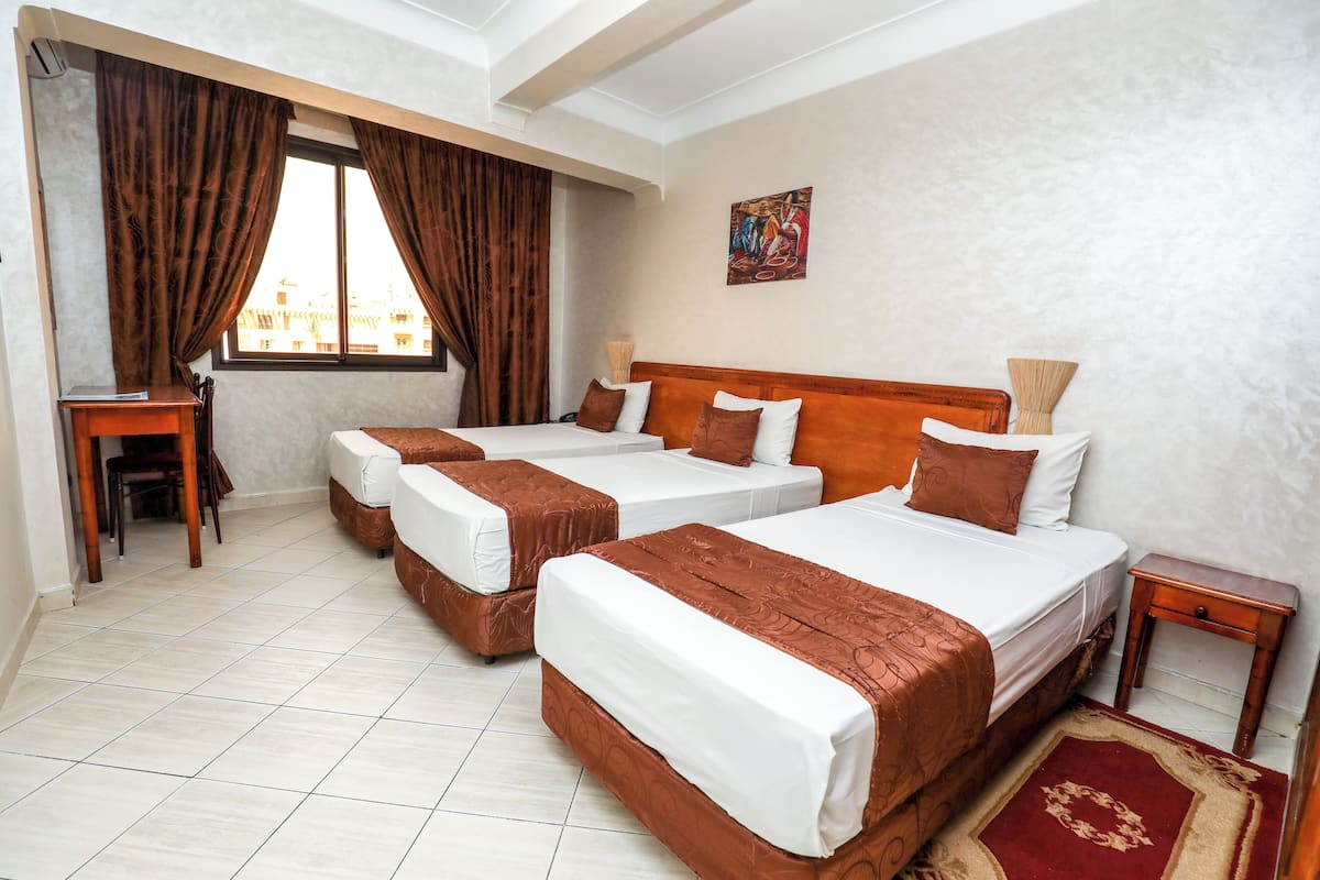 Classic Triple Room, 3 Twin Beds | 1 bedroom, individually decorated, desk, laptop workspace