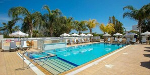 Outdoor pool - Protaras holiday bungalow - rentprivatevillas 550 (Protaras)