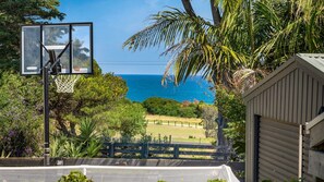 Property grounds - Kilcunda Stay with electric car charger (Kilcunda)