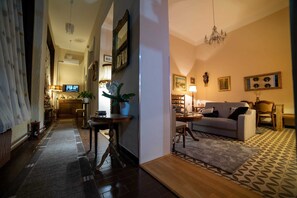 Living area - Remarkable 2-bed Apartment in Osijek (Osijek)