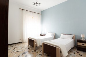 2 bedrooms, WiFi, bed sheets