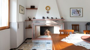 Dining - Apartment Melathu with Wi-Fi (Oliena)