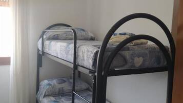 1 bedroom, bed sheets