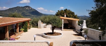 Villa Cusidore with large garden
