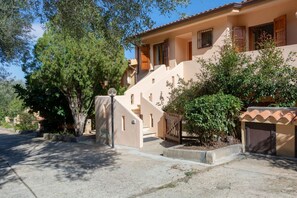 Exterior - Sunrise Sisters' Home (Cala Gonone)