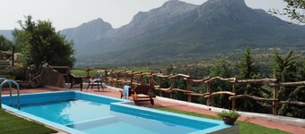 Villa L'Oleandro with pool and A/C