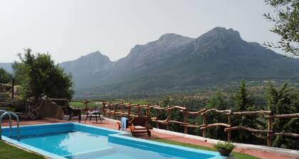 Villa L'Oleandro with pool and A/C