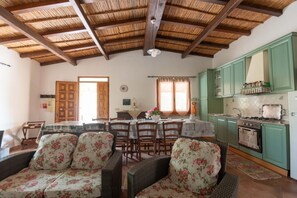 Interior - Villa L'Oleandro with pool and A/C (Oliena)