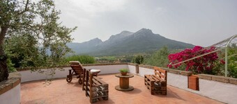 Villa L'Oleandro with pool and A/C