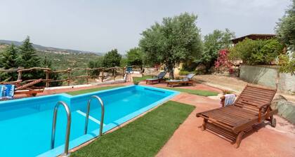 Villa L'Oleandro with pool and A/C