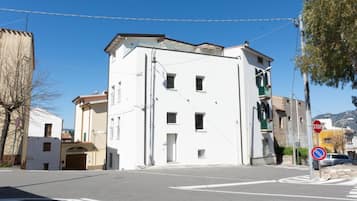 Esterni