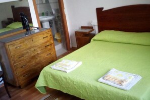 1 dormitori, wifi i roba de llit 
