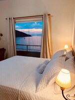 Deluxe Room | Free WiFi, bed sheets