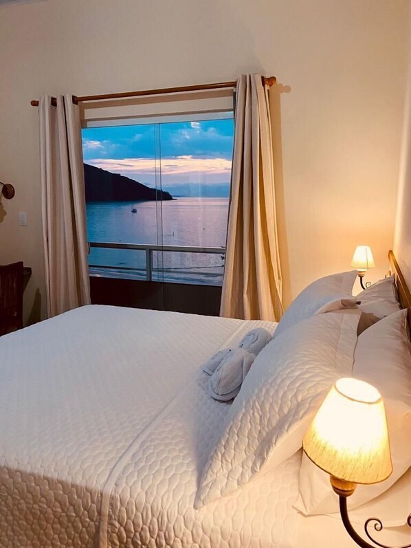 Deluxe Room | Free WiFi, bed sheets