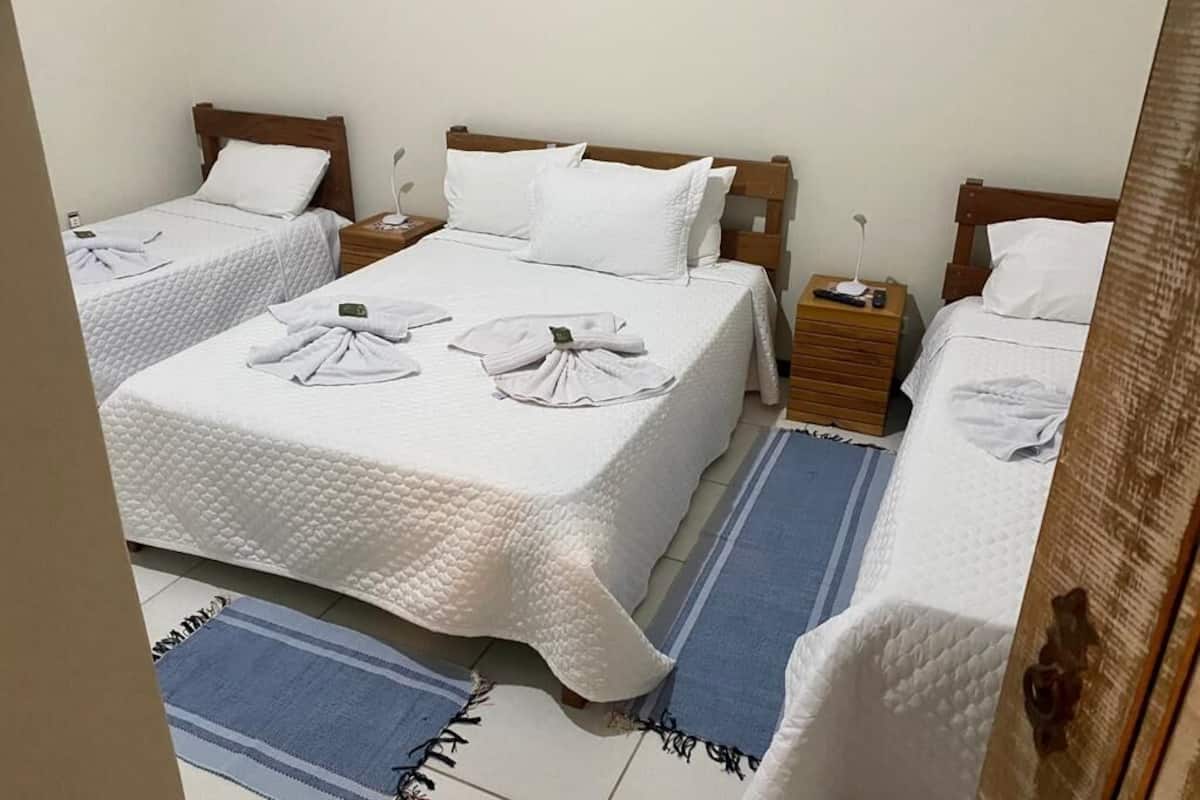 Chambre Quadruple Familiale | Wi-Fi gratuit, draps fournis