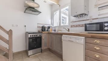 Réfrigérateur, micro-ondes, four, lave-vaisselle