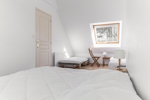 4 chambres, fer et planche à repasser, Wi-Fi gratuit
