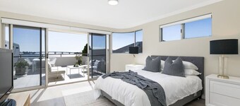 Tranquil 4-bedroom water view apartment