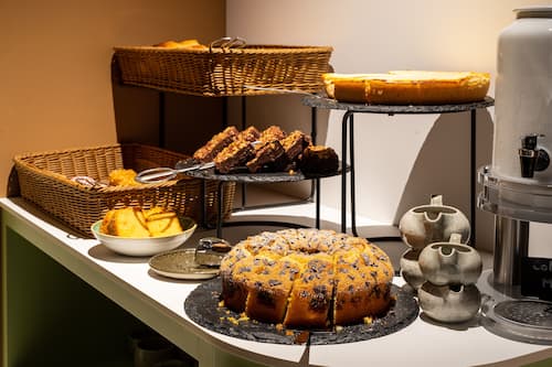 Petit déjeuner continental servi tous les jours en supplément