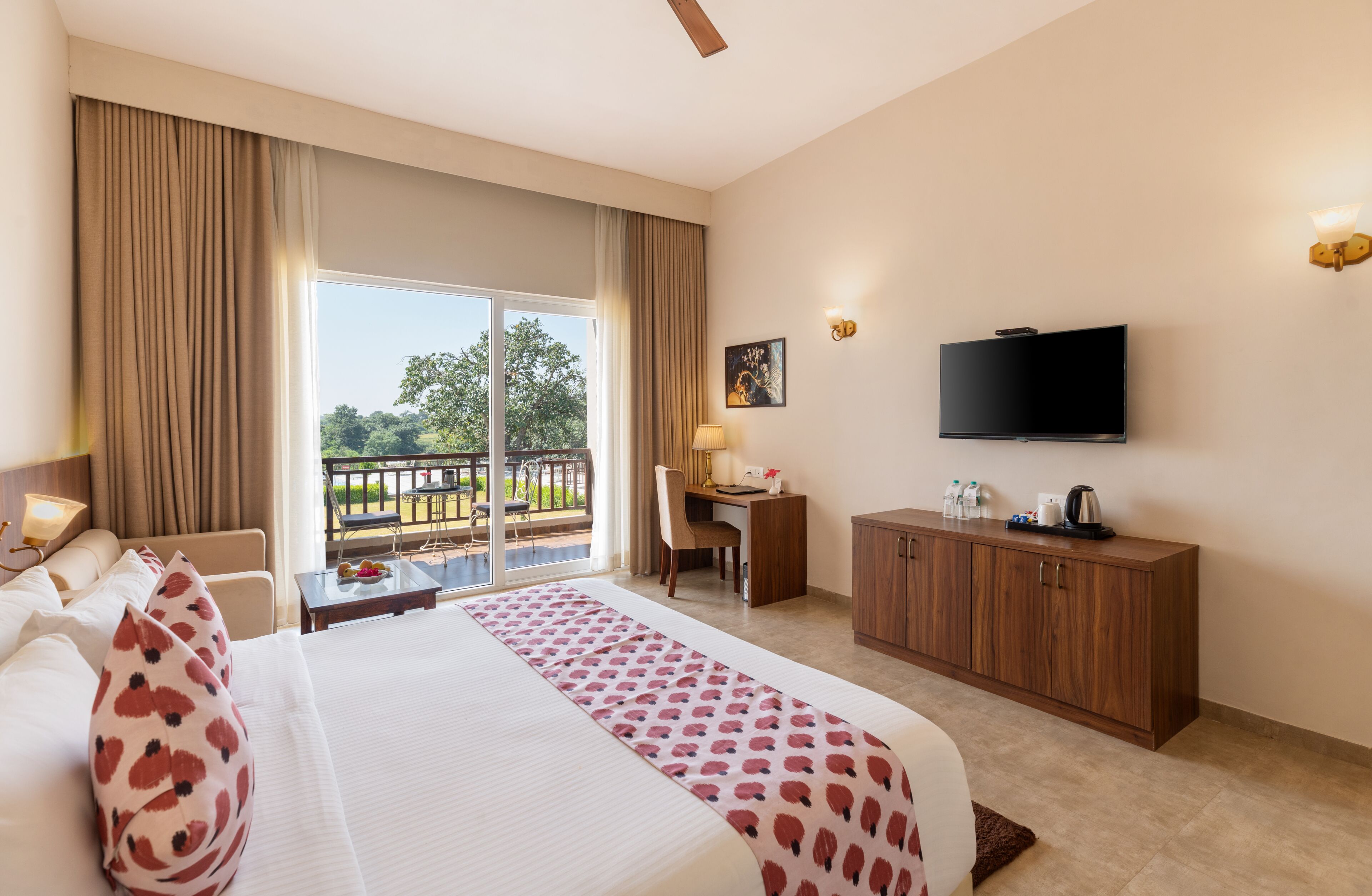 Chambre Prestige, 1 très grand lit, vue sur la montagne | Literie de qualité, couette en duvet, lit avec matelas Select Comfort