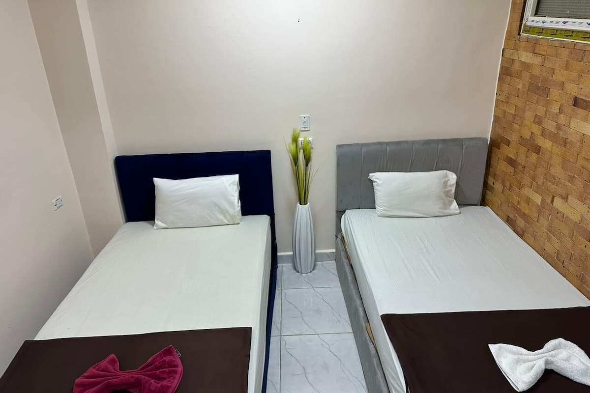 Basic Double Room | Premium bedding, in-room safe, desk, laptop workspace