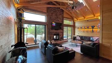 Smart TV, fireplace, video games, books