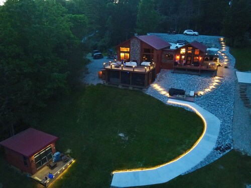 Epic Family Lake Getaway - 5 Min to Ark, Gameroom, 100ft Dock, Hot Tub, Sauna