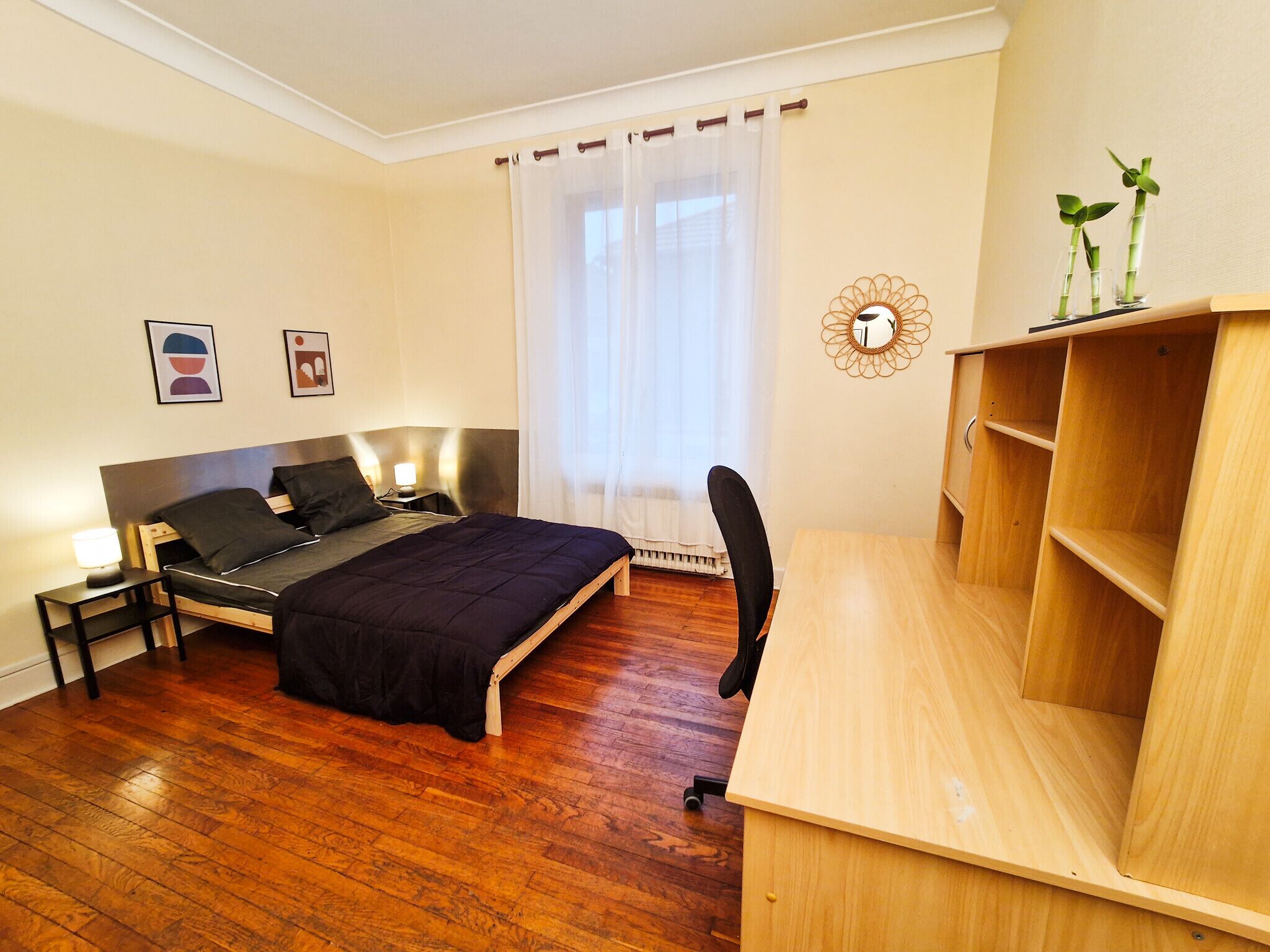 2 camere, una scrivania, Wi-Fi, lenzuola