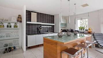 Apartment, Multiple Beds | Private kitchen