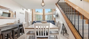 Seven Springs 1 BR Loft Condo by RedAwning