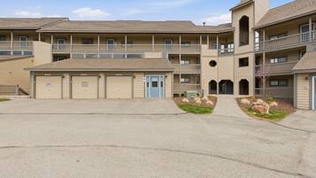 Condo, 1 Bedroom | Exterior