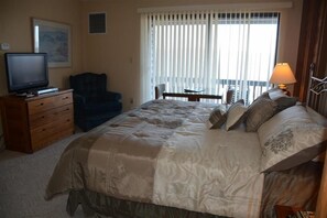 Condo, 4 Bedrooms | 4 bedrooms, iron/ironing board, cribs/infant beds, free WiFi