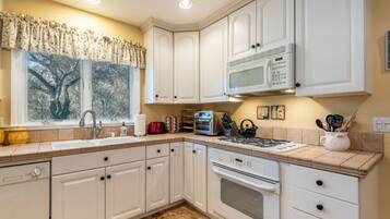 Microwave, oven, stovetop, dishwasher