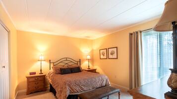 Condo, 2 habitaciones | 2 habitaciones, tabla de planchar con plancha, cunas y wifi gratis