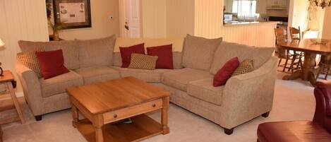 Condo, 2 Bedrooms | Living area