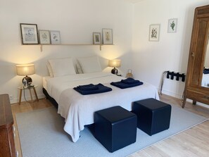 2 bedrooms, desk, iron/ironing board, free WiFi