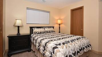 Condo, 3 Bedrooms | 3 bedrooms, iron/ironing board, cots/infant beds, free WiFi