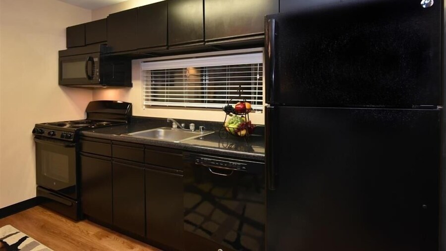 Seven Springs Stoneridge Ski-In/Out Condo with Mountain Views by RedAwning