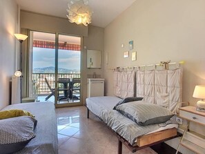 2 bedrooms, iron/ironing board, WiFi, bed sheets - (042) L'Eden Parc et ses plaisirs (Antibes)