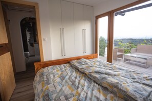 Hus – comfort | 2 soverom, blendingsgardiner, lydisolert og wi-fi (inkludert)