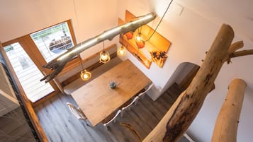 Comfort House | In-room dining