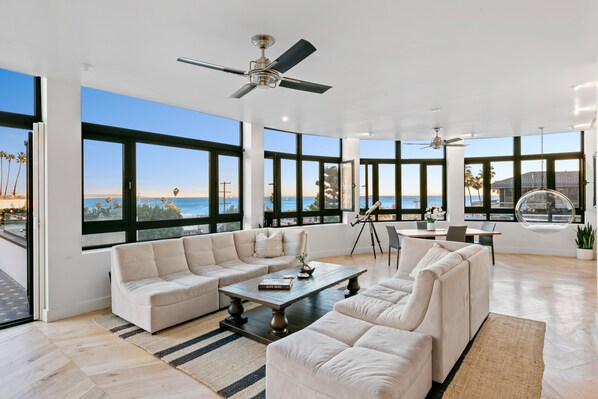 Smart TV, video games