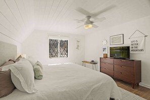 3 bedrooms, WiFi, bed sheets