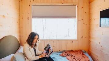 1 間睡房、書桌、熨斗/熨衫板、Wi-Fi