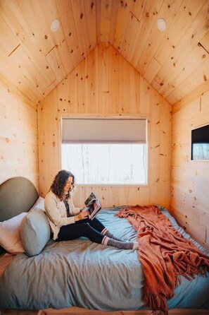 1 bedroom, desk, iron/ironing board, WiFi