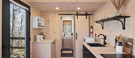 Fridge, microwave, stovetop, coffee/tea maker