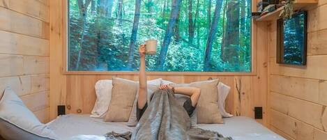 1 bedroom, desk, iron/ironing board, WiFi