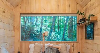 The Twig, Outdoor Shower, Deck, and Cozy Chimney!