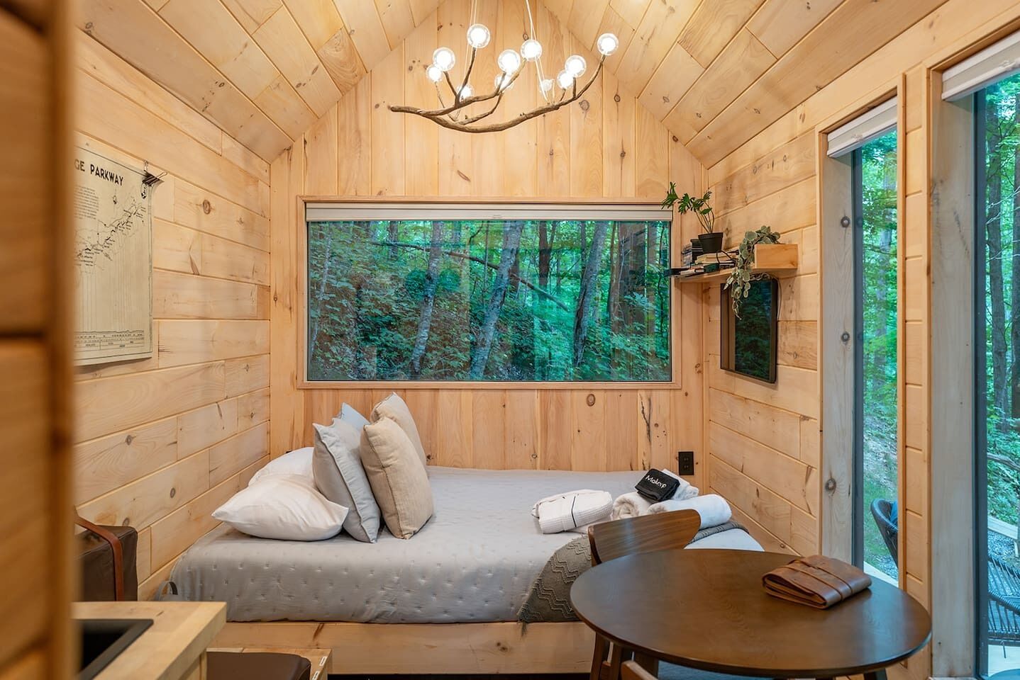 1 chambre, bureau, fer et planche à repasser, Wi-Fi